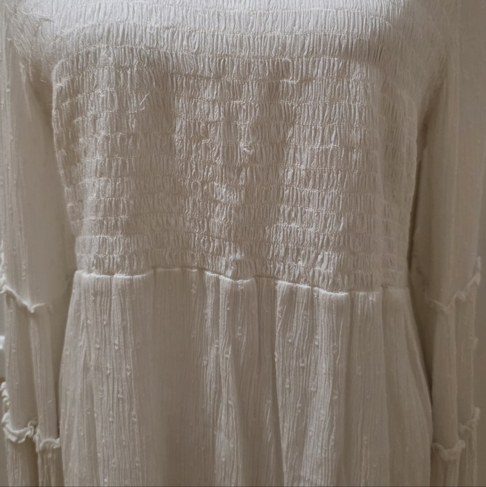 American Eagle Elegant Cream Peplum Bottom Women's Top - Picture 3 of 14